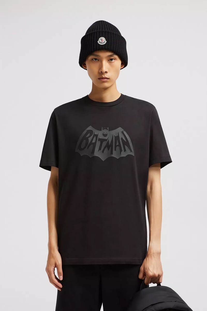 ★【MONCLER】メンズ★T-shirt con logo Batman★ロゴTシャツ Moncler - BATMAN LOGO T-SHIRT | HBX - Globally Curated