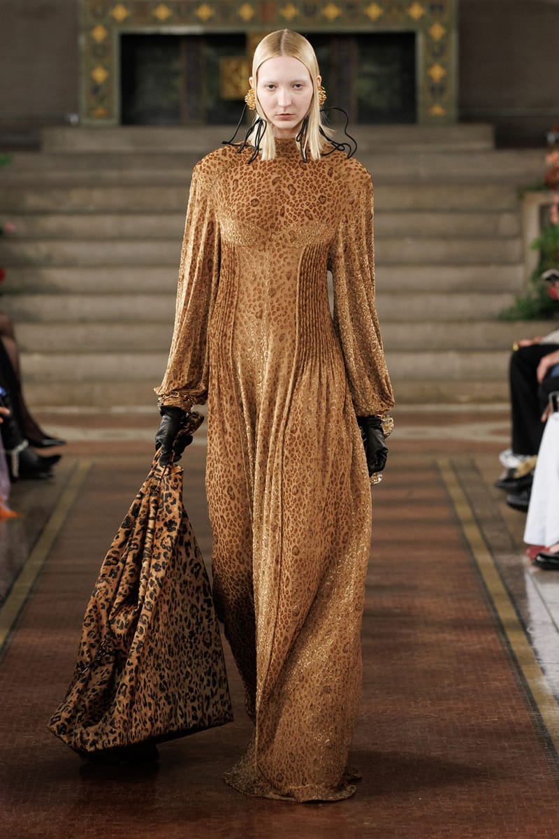 [新品] フラメンコ衣裳・モデルMalagueño・Made in Spain Palomo Spain SS25 Takes Us To Heaven | Hypebeast