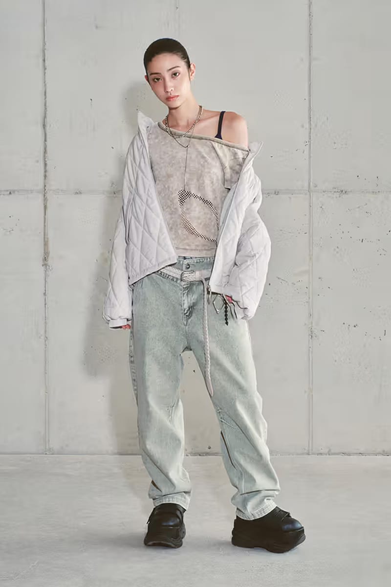 MSCHFパーカー ミスチーフthreetimes FCMM coyseio MSCHF（ミスチーフ）の「MISCHIEF/ミスチーフ/CROPPED SIDE ZIP