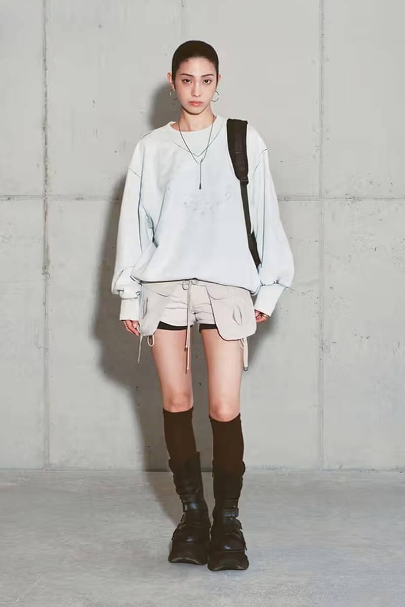 MSCHFパーカー ミスチーフthreetimes FCMM coyseio MSCHF（ミスチーフ）の「MISCHIEF/ミスチーフ/CROPPED SIDE ZIP