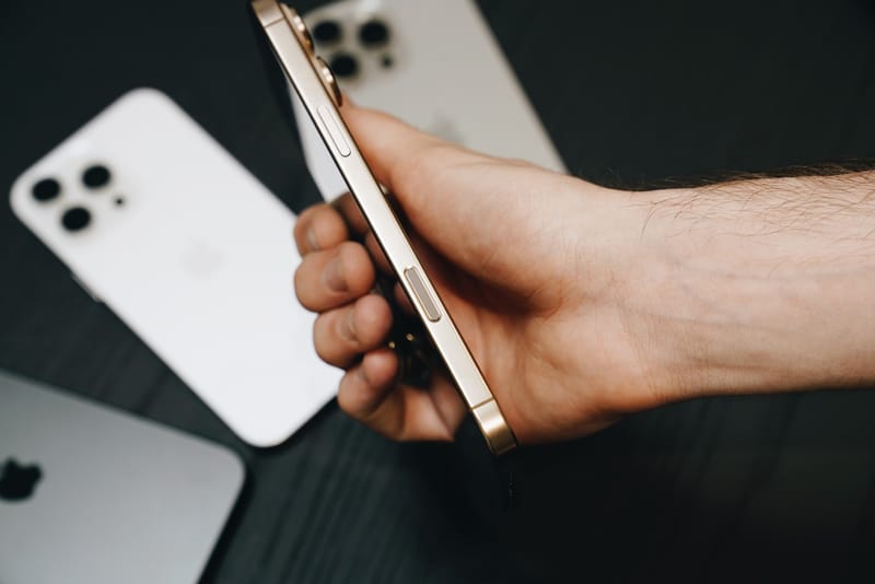 Apple iPhone 16Pro 翼 iPhone 16 Pro｜価格比較・SIMフリー・最新情報 - 価格.com