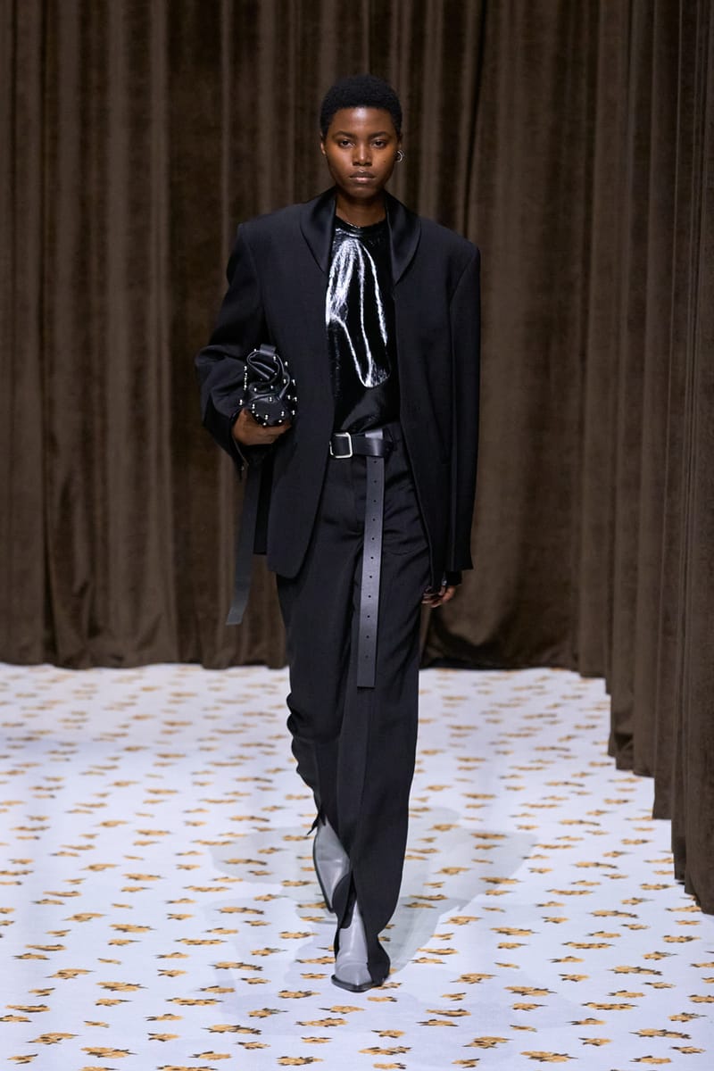 Jil Sander SS25 Milan Fashion Week Runway Collection | Hypebeast