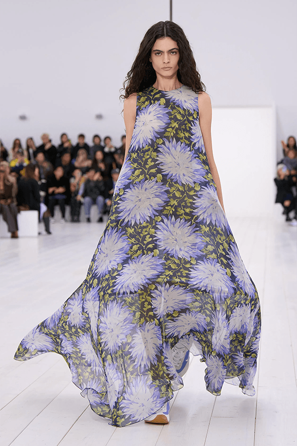 LOEWE Spring/Summer 2025 at Paris Fashion Week | Hypebeast