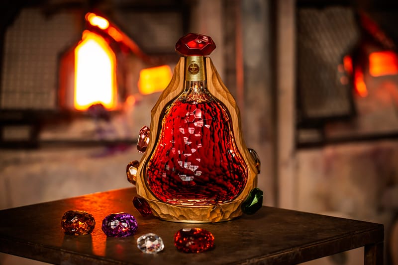 ♡Hennessy cognac アート　瓶アート　海外アート Hennessy Cognac And Artist Yan Pei-Ming Celebrate The Year