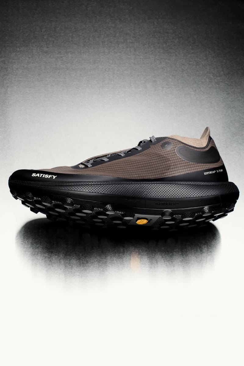 靴 SATISFY's TheROCKER SATISFY Debuts TheROCKER Running Shoe | Hypebeast