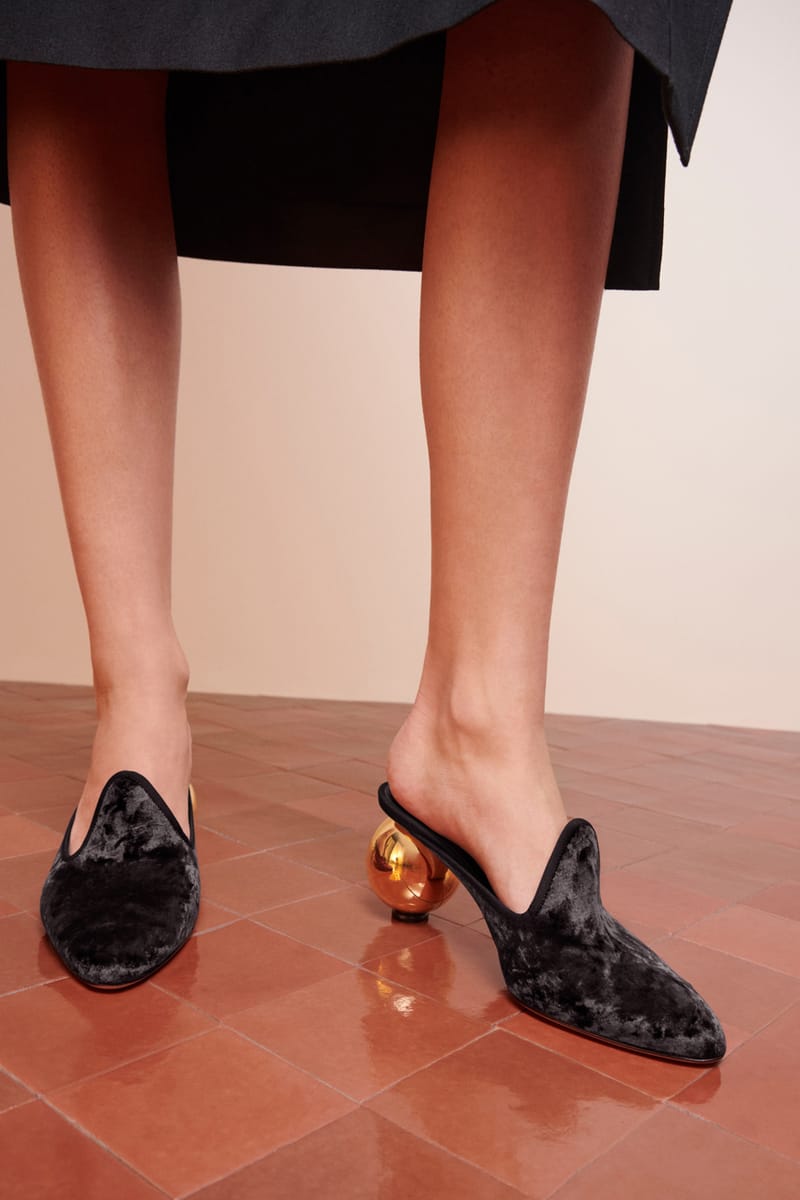 全国送料無料ギフト Ferragamo Pre-Fall 2025 Collection Maximilian Davis | Hypebeast 靴