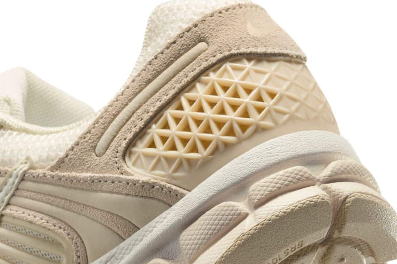 NIKE W ZOOM VOMERO 5 BEACH/SAIL 国内発送 Nike Zoom Vomero 5 (WMNS) - Beach Sail - Sneaker Agenda