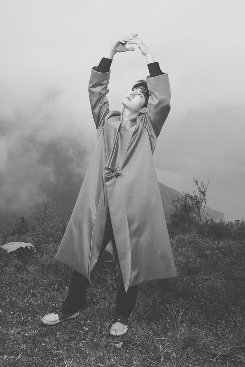 Loewe Ss25 Campaign Drew Starkey Taylor Russell Hypebeast