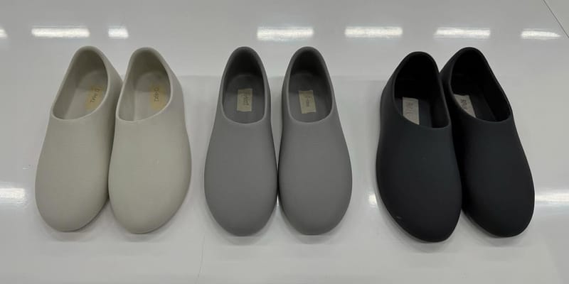 信頼も高い Ye YZY SL-01 Slippers Colorways Debut | Hypebeast その他