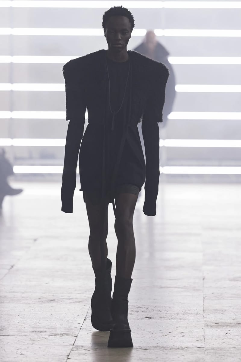 【RICK OWENS】FW25 CONCORDIANS RUNWAY Rick Owens Fall/Winter 2025 at Paris Fashion Week | Hypebeast