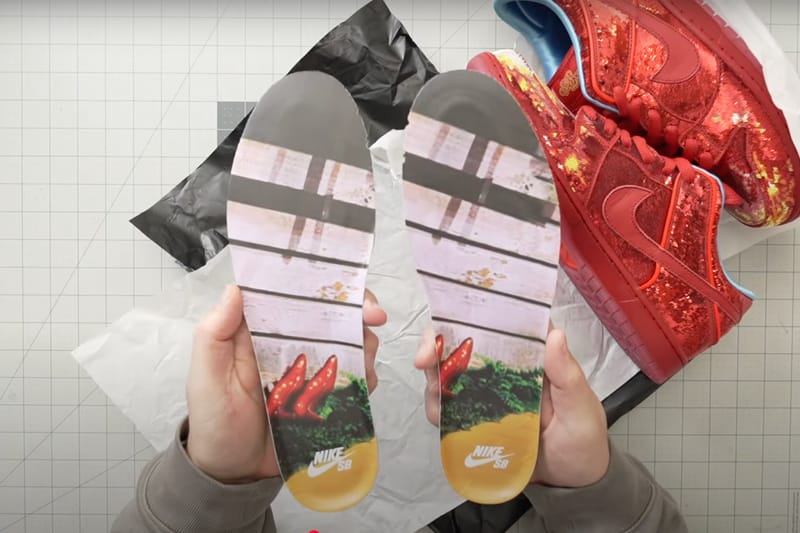 Ruby♡shop Nike SB Dunk Low The Wizard of Oz Ruby Red Slipper (Golden