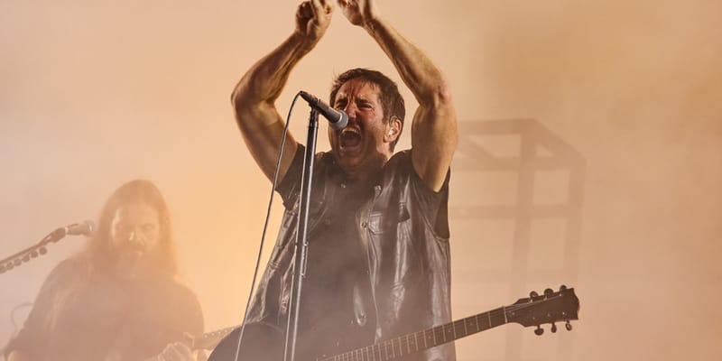 nine-inch-nails-peel-it-back-