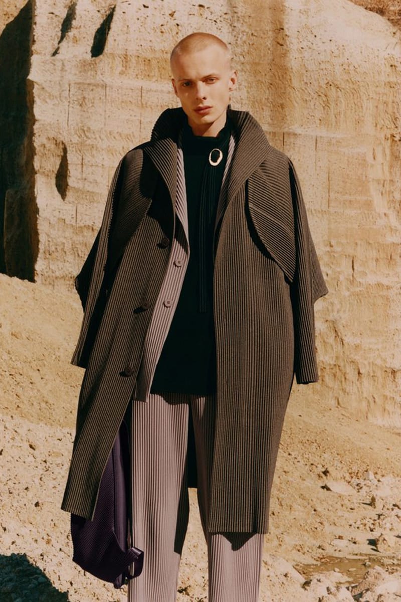 HOMME PLISSÉ ISSEY MIYAKE Green Frame & Blocks Scarf Homme