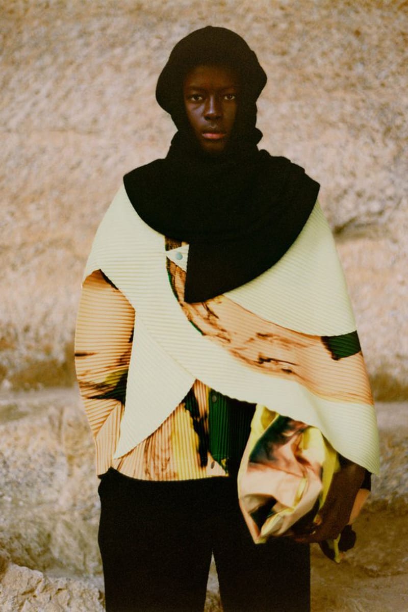 HOMME PLISSÉ ISSEY MIYAKE Green Frame & Blocks Scarf Homme
