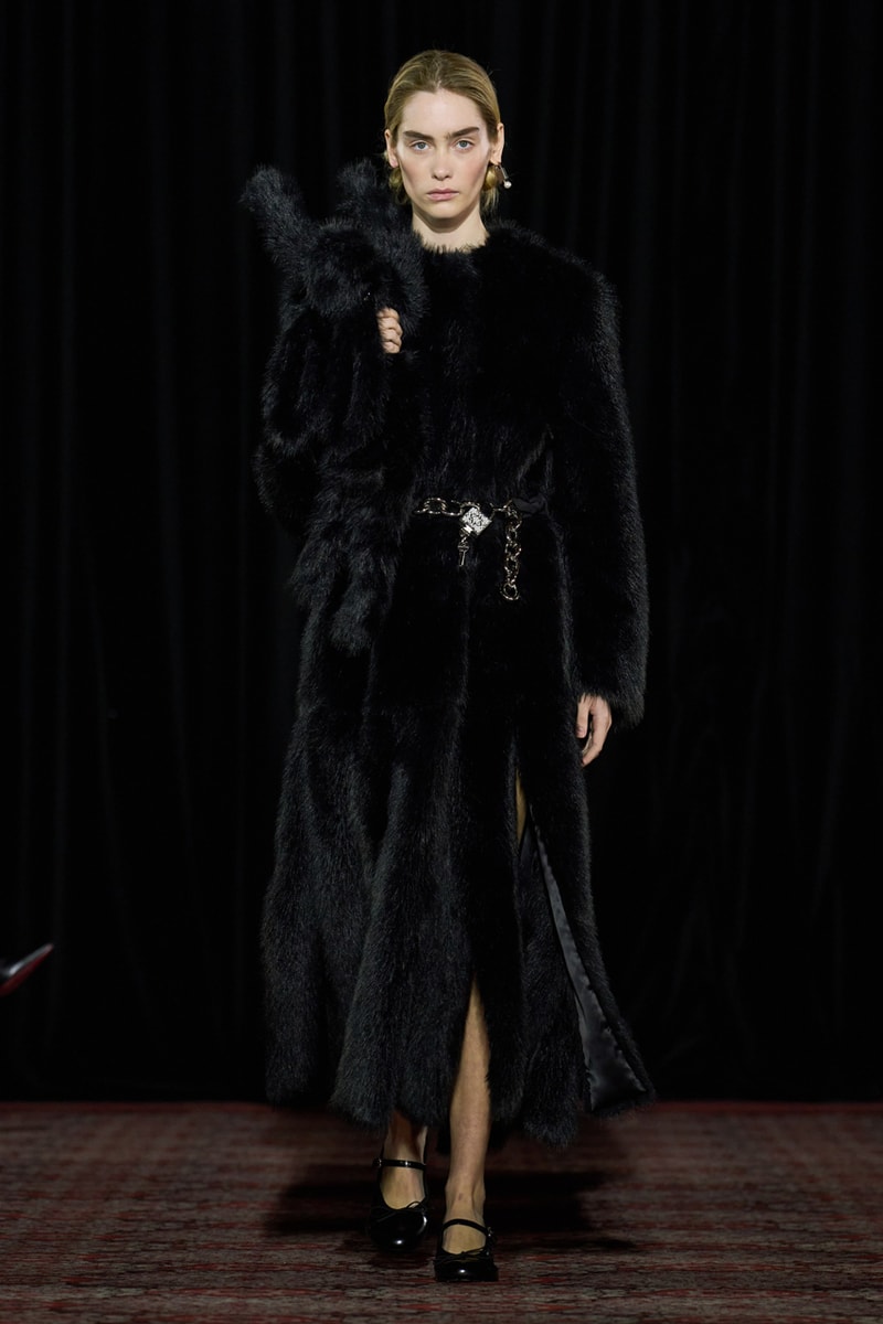 Simone Rocha Fall/Winter 2025 Runway | Hypebeast