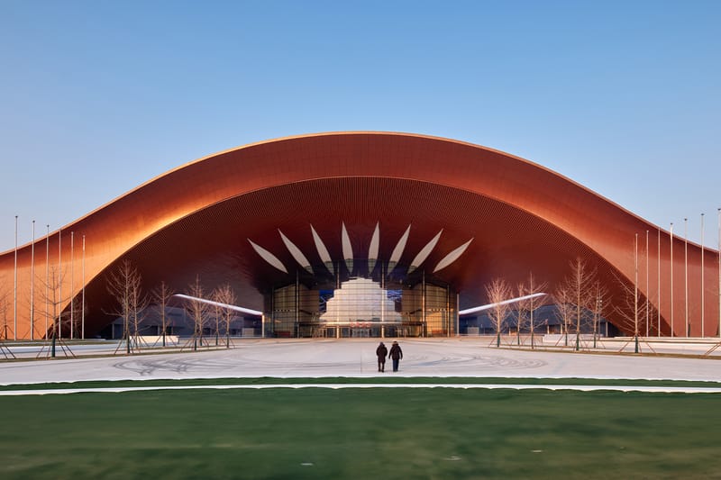 熱販売 zaha-hadid-architects-capital- 水着・ラッシュガード