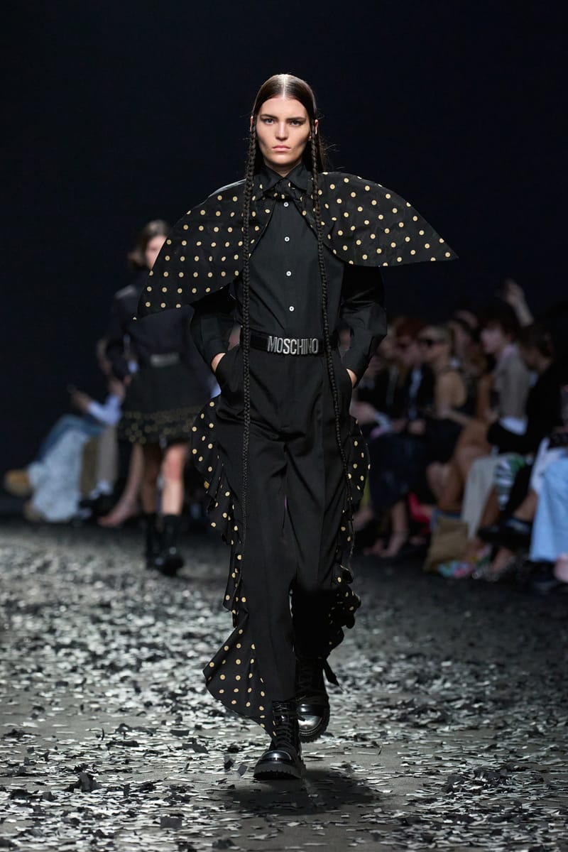 A Passarela Fall/Winter 2025 da Moschino Chegou | Hypebeast