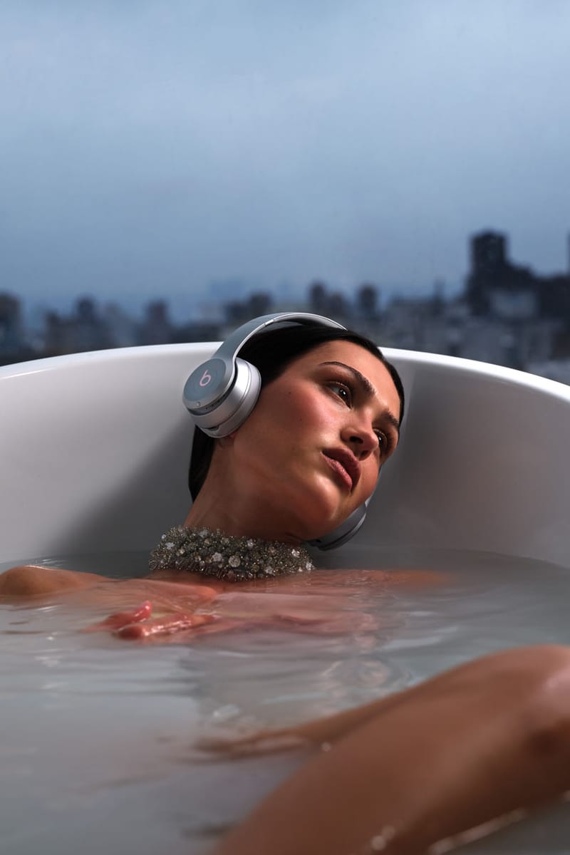 The Sandy Liang x Beats Headphones Have a Bow on Top | Hypebeast The Sandy Liang x Beats Headphones Have a Bow on Top | Hypebeast