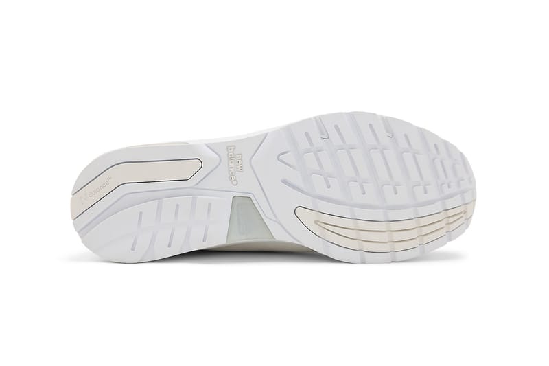 Official Look at New Balance 992 