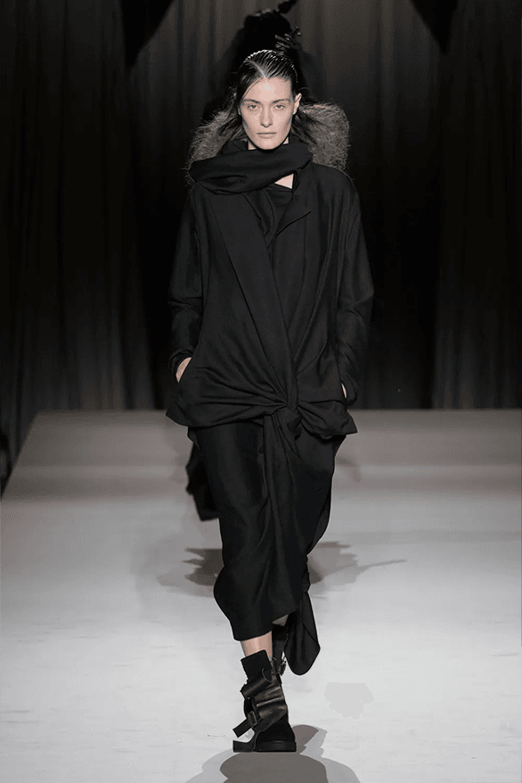 ヨウジヤマモト25ssランウェイ着用 ヨウジヤマモト 2025年春夏メンズ