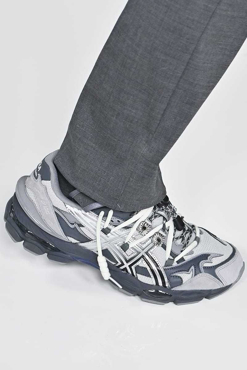 トーガがアシックスとの初となるコラボモデルをお披露目