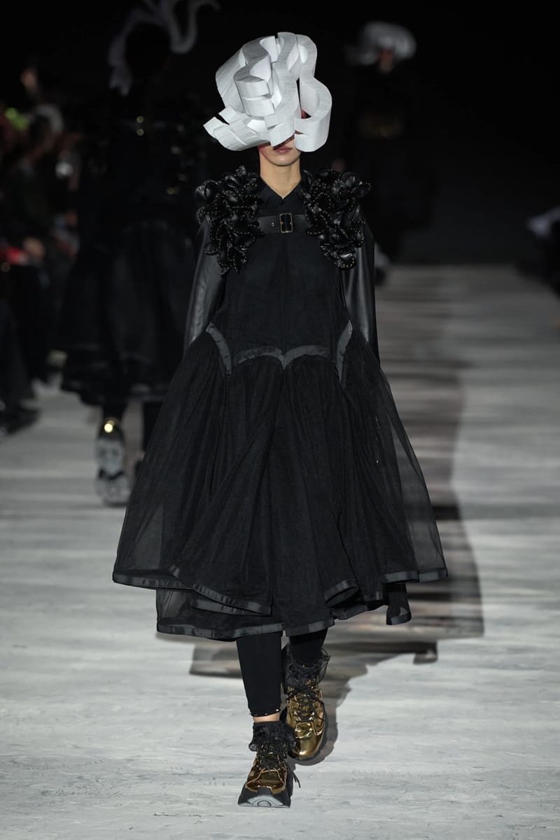 24-25シーズン　ラフィーニャ Noir Kei Ninomiya's Bioluminescent FW25 Daydream | Hypebeast