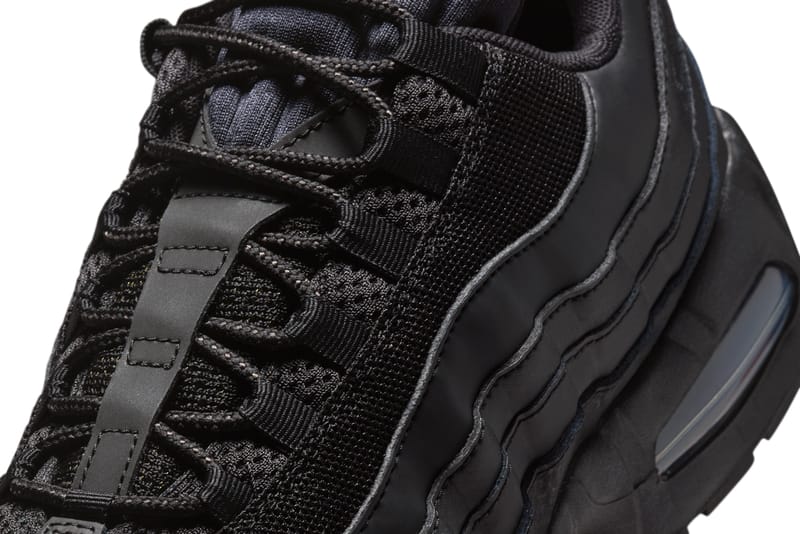 日本未入荷!★[NIKE]★WOMEN'S AIR MAX 95 TRIPLE BLACK Amazon.com | Nike Unisex Running Shoe, Black Black Dk Grey