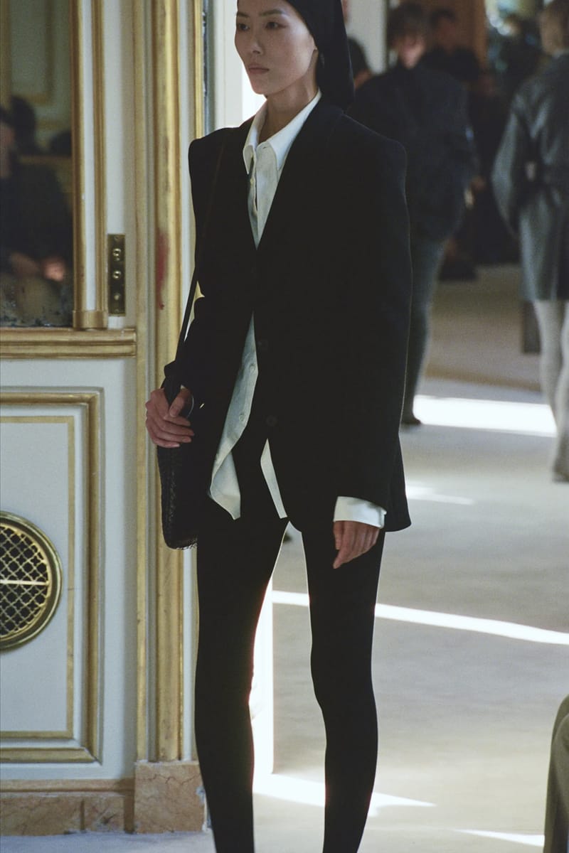 The Row's Lightfooted Resort 2026 Runway | Hypebeast