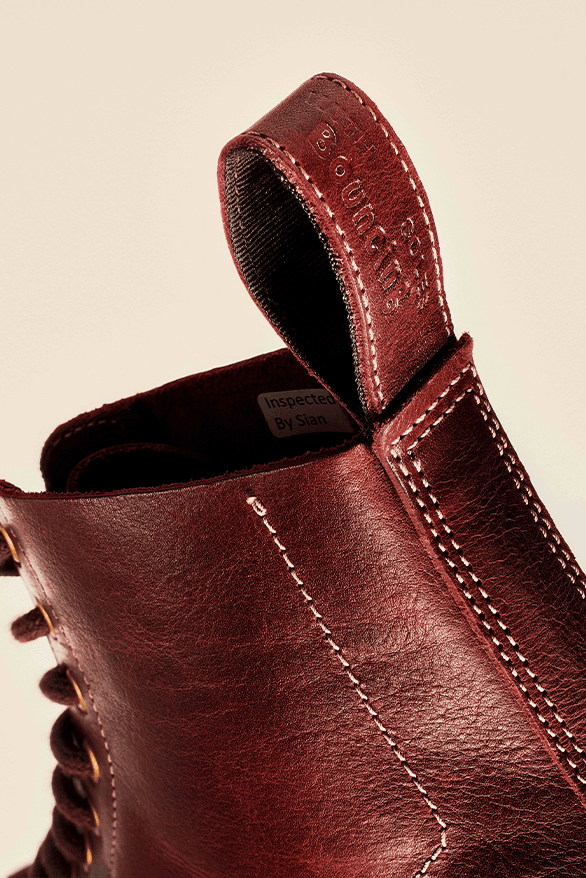 MIE 1460 PASCAL LOVE LETTER 8 ホール ブーツ MIE 1460 PASCAL LOVE LETTER 8 ホール ブーツはなんでこんなに高い