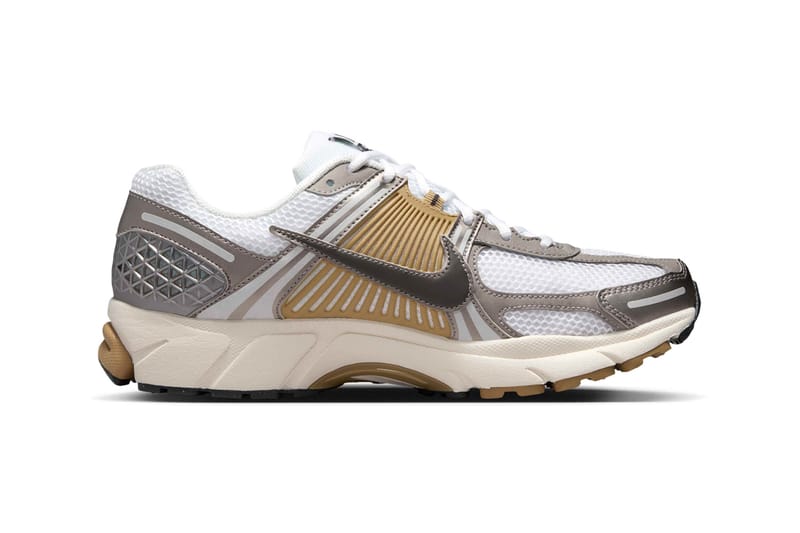 [NIKE] ズームボメロ5 FJ4151-006 メタリックピューター Nike Zoom Vomero 5 “Metallic Pewter” Release Info | Hypebeast