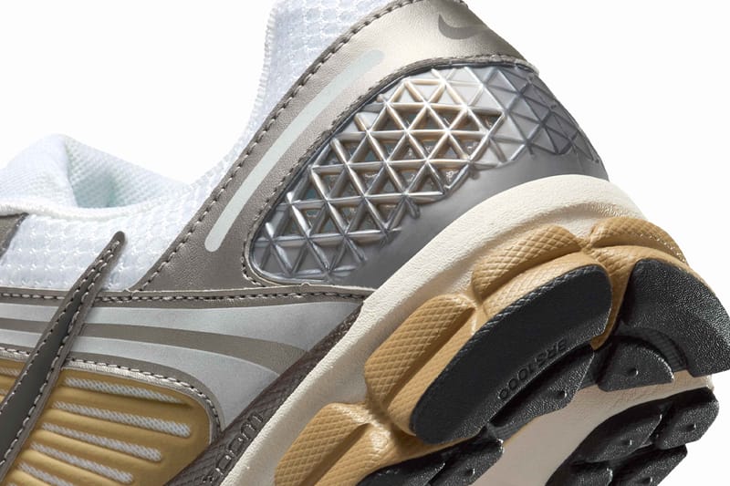 [NIKE] ズームボメロ5 FJ4151-006 メタリックピューター Nike Zoom Vomero 5 Metallic Pewter FJ4151-006