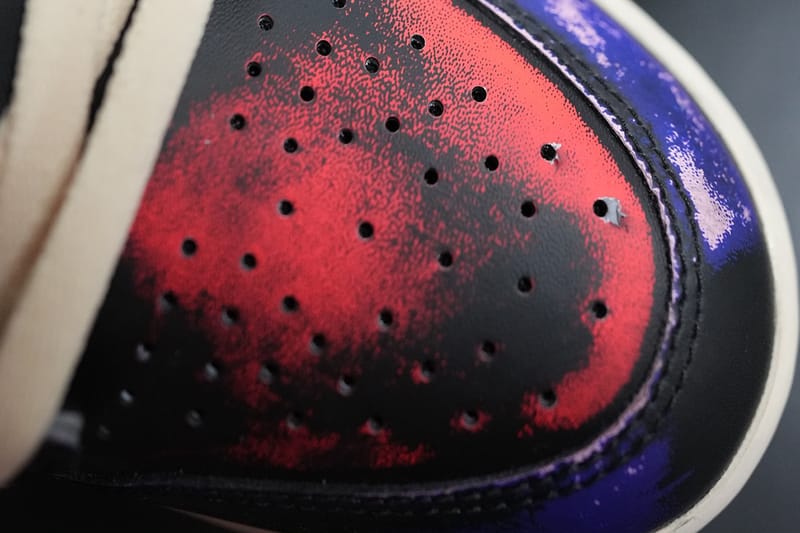 ERROR JORDAN 1 RETRO HI OG　77250520M02S Amazon.com | NIKE Air Jordan 1 Low Big Kids' Shoes (553560