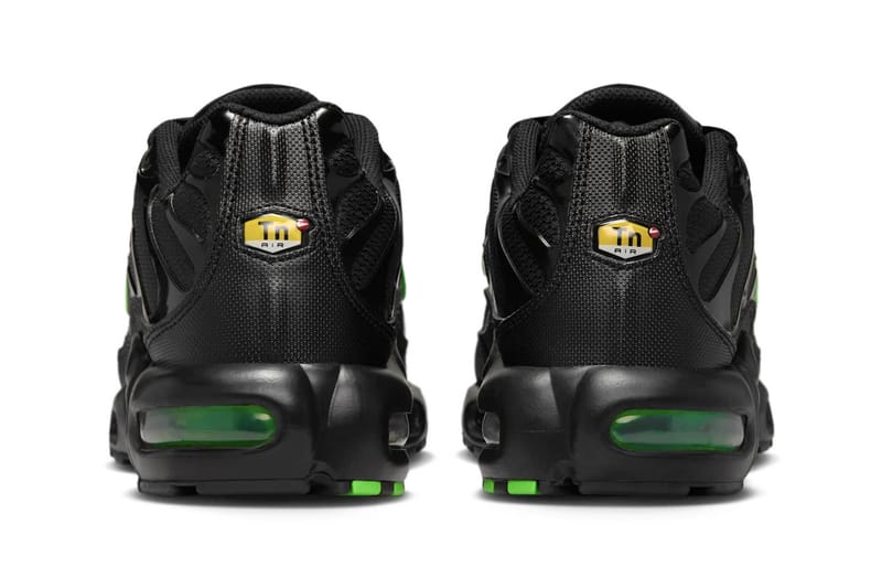 スニーカー Nike Air Max Plus M Black Green Strike DM0032024 DM0032-024 Nike Air Max Plus Green Strike DM0032-024