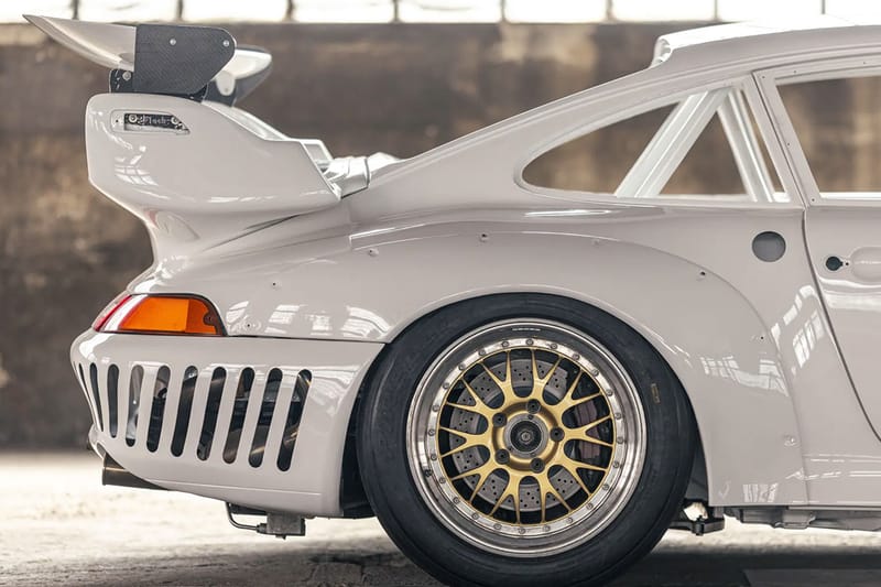 【ソウエイカタログ】911 GT2 RS Porsche 911 GT2 R RM Sothebys Auction Info | Hypebeast