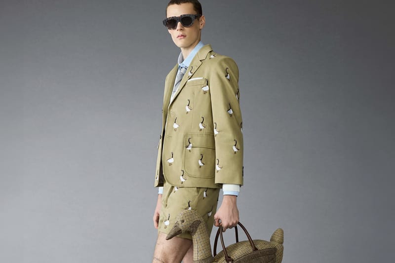 KOE × THOM BROWNE セットアップ KOE×THOM BROWNEがダックモチーフのコラボレーションアイテムを