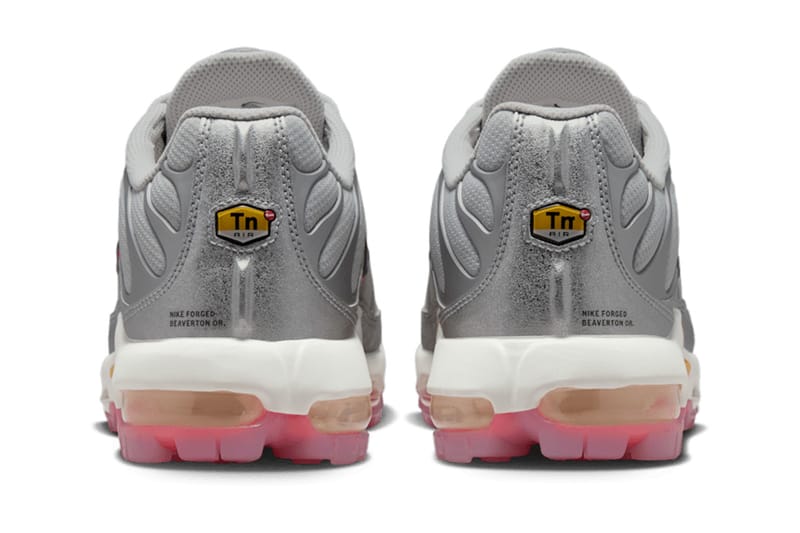 NIKE ☆ Air Max Plus Golf ‘US Open’ The Nike Air Max Plus Golf US Open is Available Now