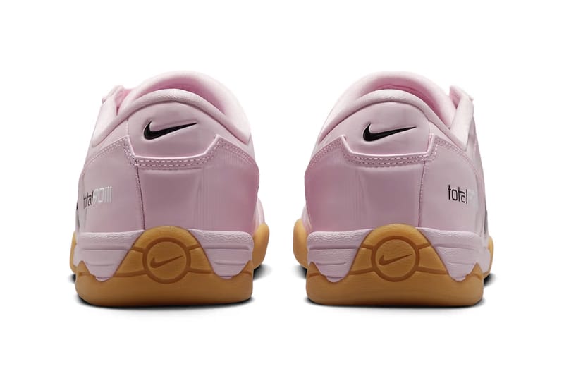 ◆Nike◆ Total 90 W Pink Foam White Black Light Brown Team R Nike's Total 90 III Gets A 