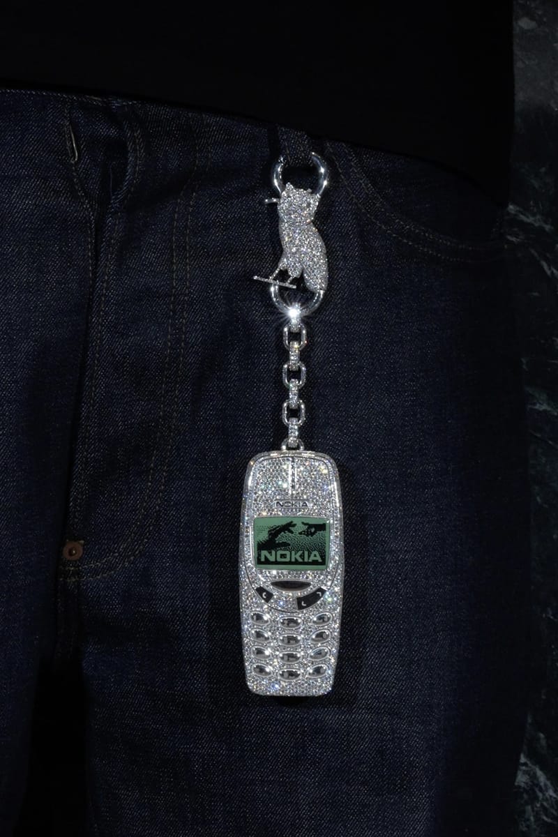 Closer Look Alex Moss NY Drake SSS4U Nokia Chain | Hypebeast