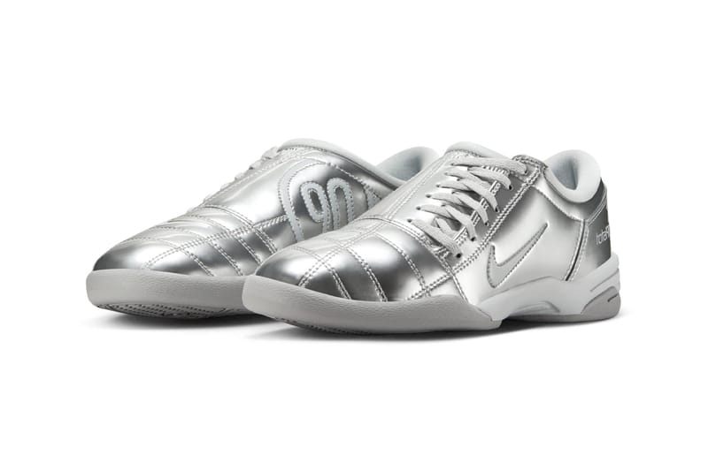 Nike フットボールシューズ 90 シルバー Nike Total 90 III “Metallic Platinum” Release Info | Hypebeast