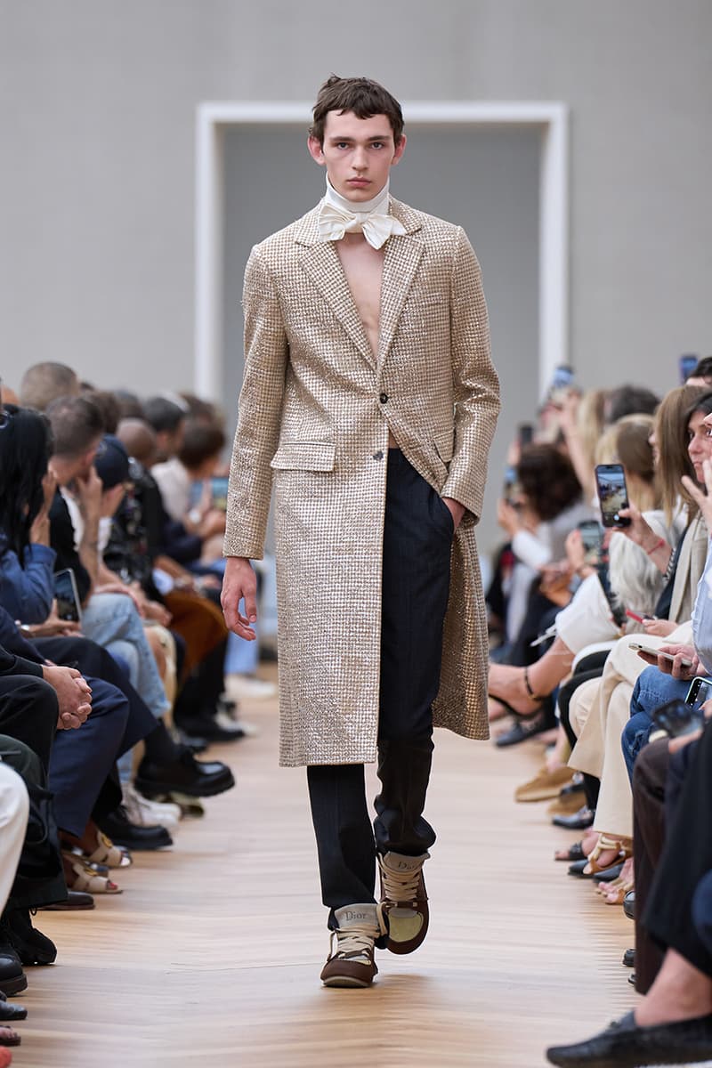 Jonathan Anderson 掌舵 Dior 2026 春夏男装系列首秀,解码品牌语汇重塑奢华视野 | Hypebeast