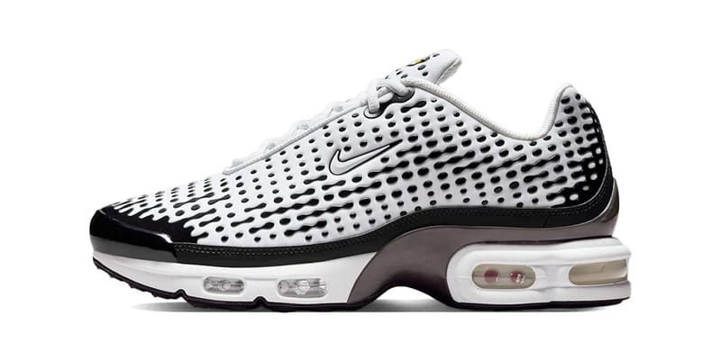 NIKE★AIR MAX PLUS★WHITE/VARSITY MAZE/BLACK Nike Air Max Plus White Varsity Maize Black DM0032-104 Men's