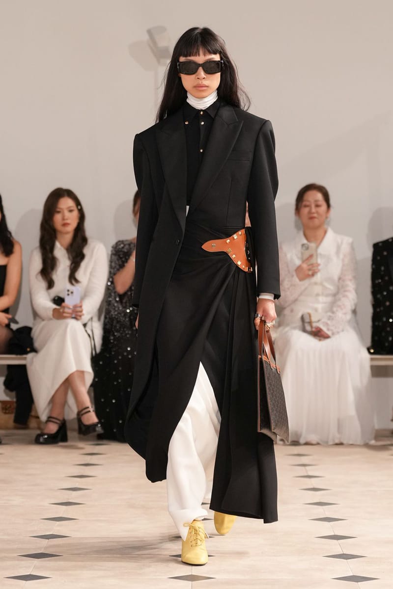 RUNWAY登場◇クロップド JACKET◇CELINE Catwalk Imagery: Celine A/W 23 Menswear | SHOWstudio