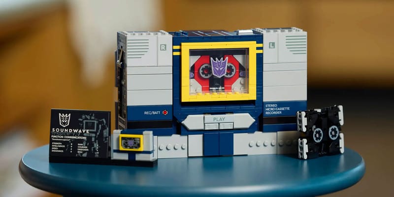 lego-x-transformers-soundwave-