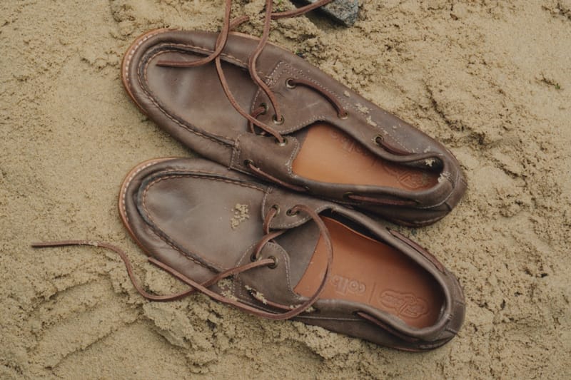時計 TIMEXWaterbury Red Wing Shoe leather40mm Timex The Waterbury - Red Wing Leather - Black/Red Wing