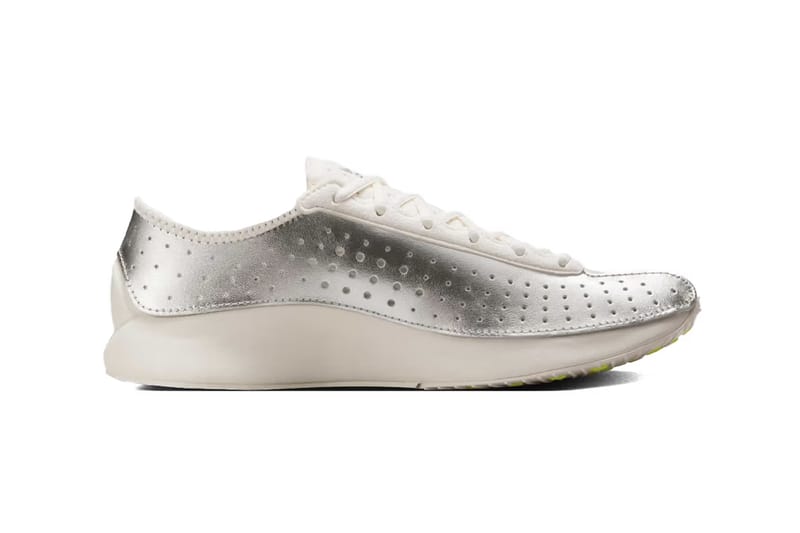 ◆Nike◆ Air Superfly W Pale Ivory llic Silver Volt IB58 Nike Air Superfly “Metallic Gold,” “Metallic Silver” Release