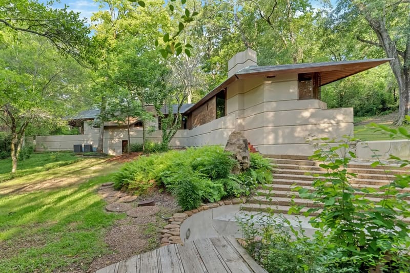 Frank Lloyd Wright The Fountainhead Listings | Hypebeast