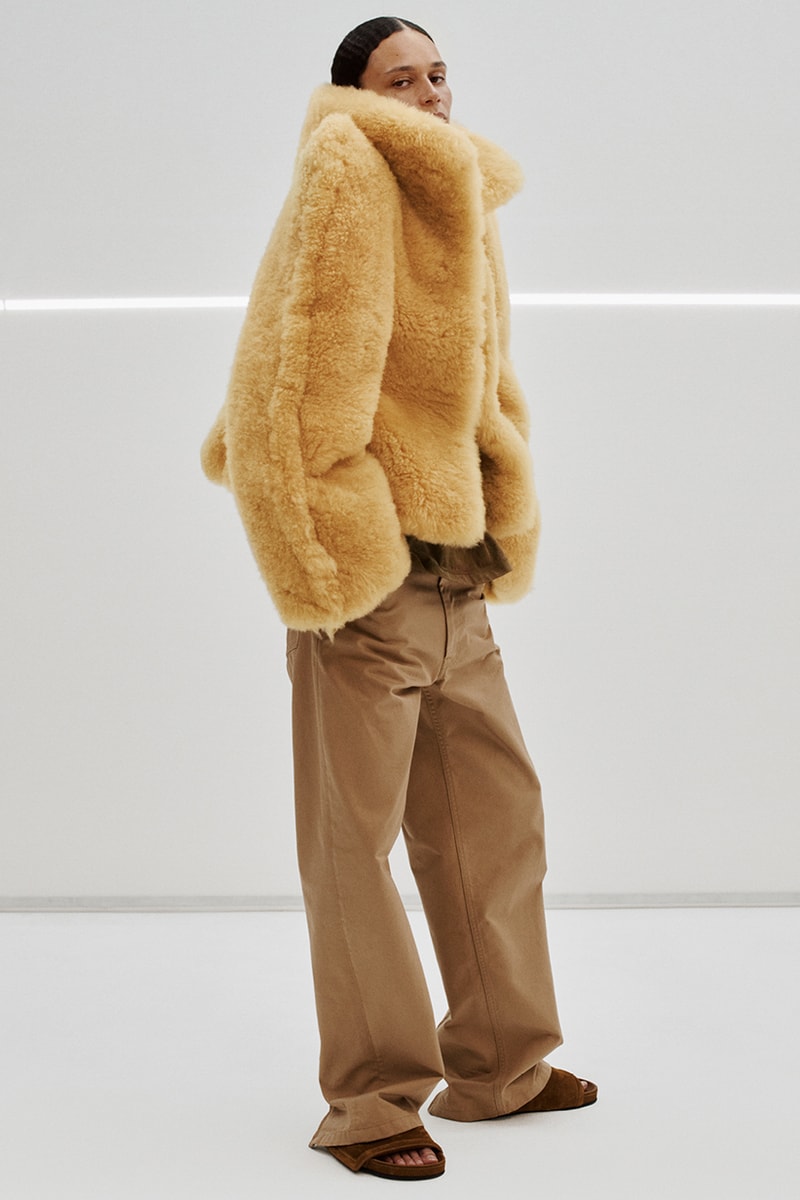 Phoebe Philo 发布第四波系列「Collection D」：刚柔并济，释放低调张力 | Hypebeast