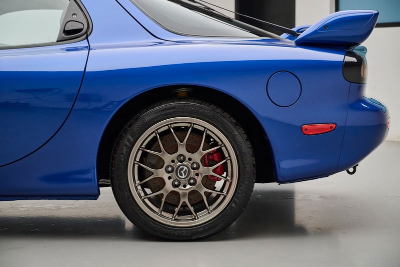 全球限量 1,044 辆极罕有 2002 Mazda RX-7 Spirit R Type A 展开拍卖 | Hypebeast