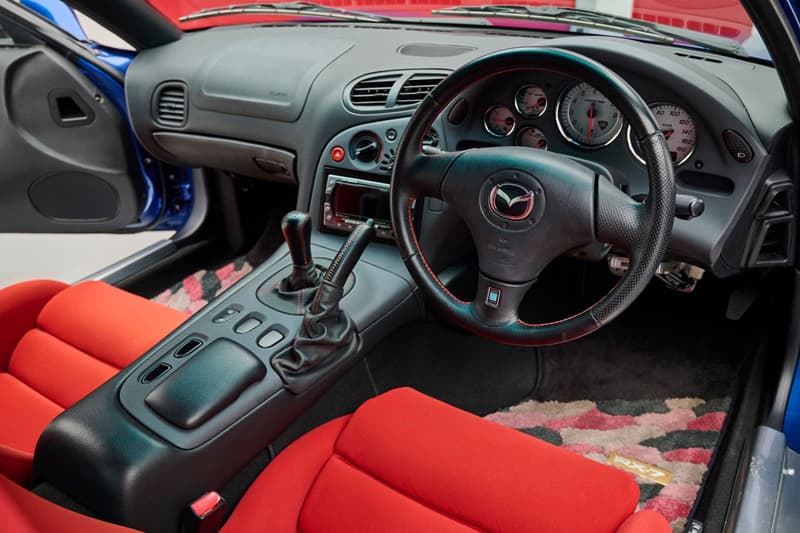 全球限量 1,044 辆极罕有 2002 Mazda RX-7 Spirit R Type A 展开拍卖 | Hypebeast