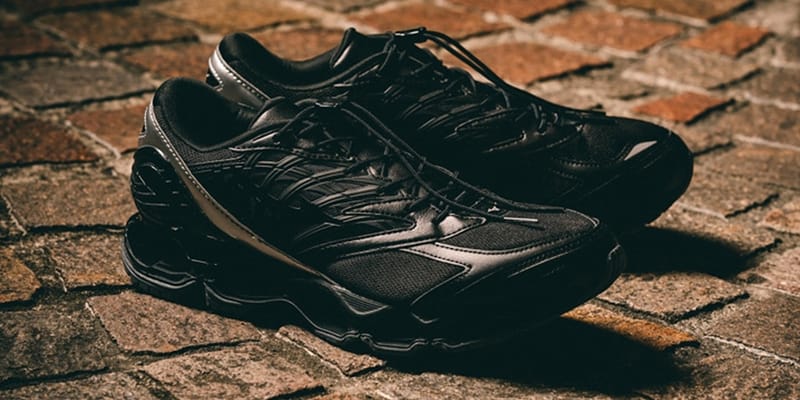 Mizuno WAVE PROPHECY LS 
